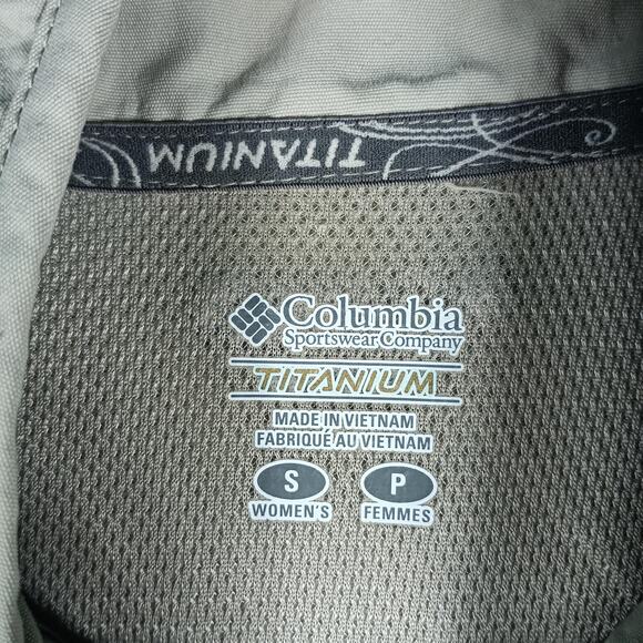 Columbia Titanium Vest Womens Small Khaki Omni-Dry Lightweight Hiking Full Zip - Picture 2 of 10